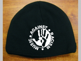 Music Against Racism čierna pletená čiapka stredne hrubá vo vnútri naviac zateplená, univerzálna veľkosť, materiálové zloženie 100% akryl